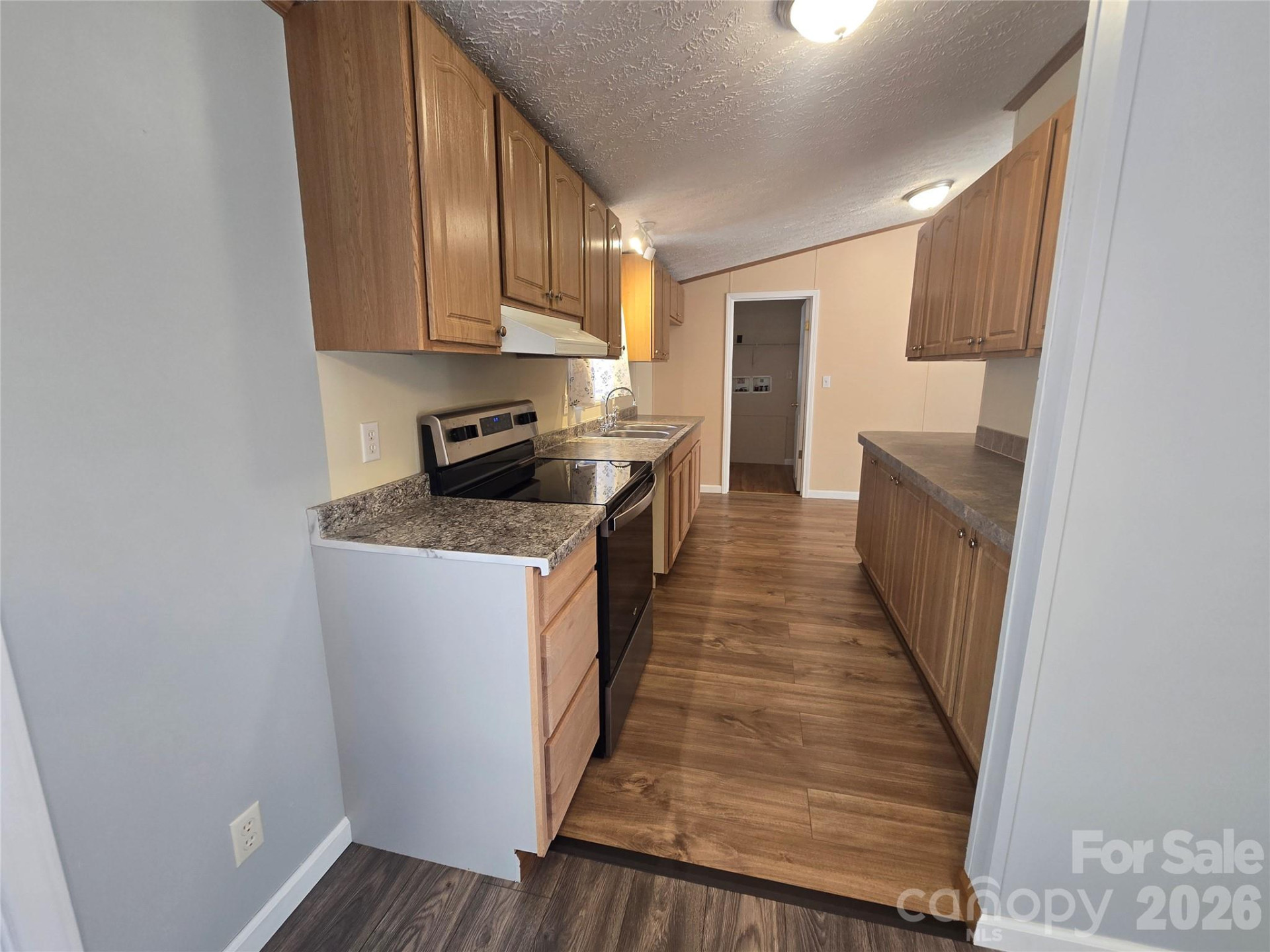 71 London Lane - Photo 13