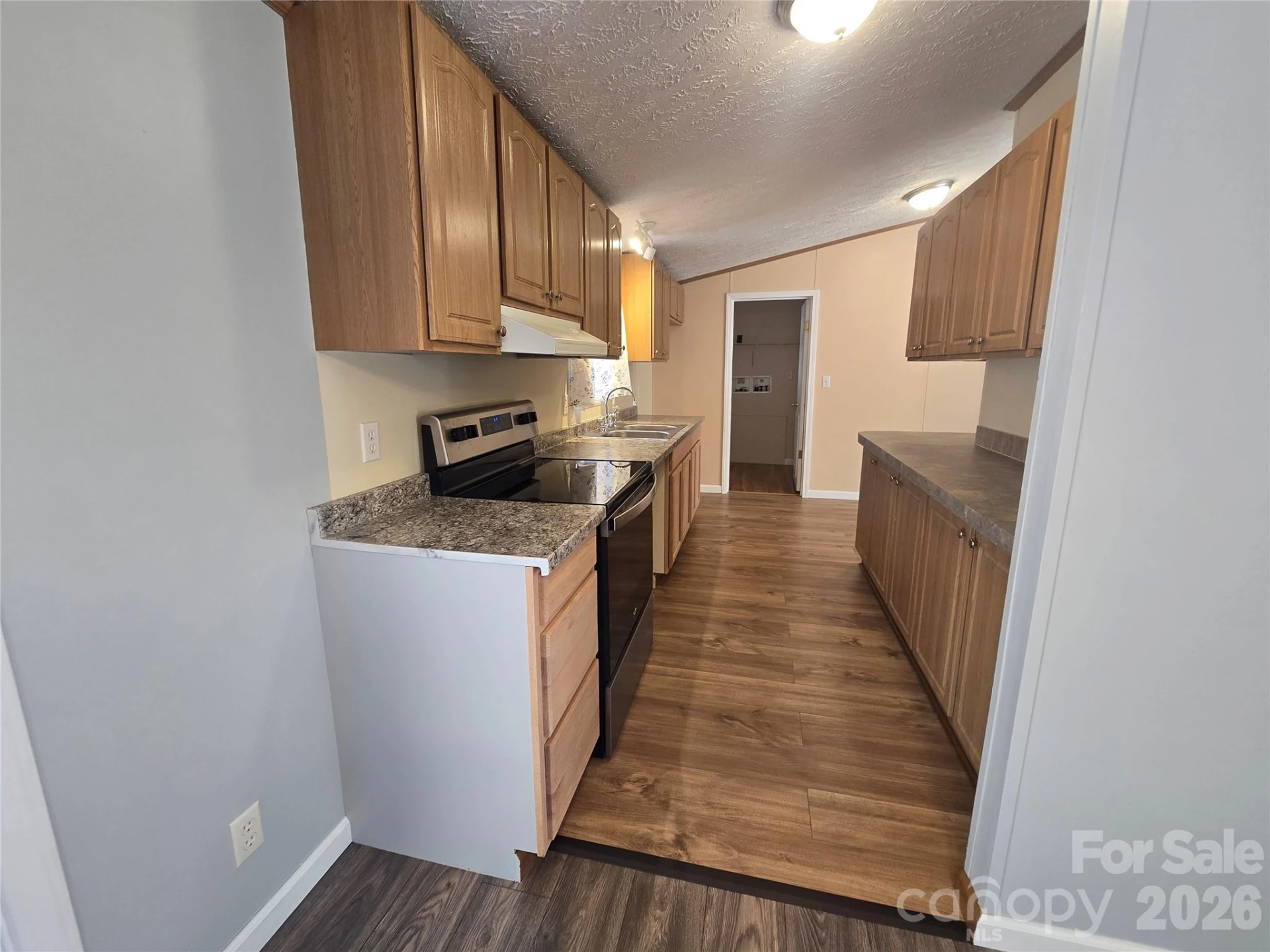 71 London Lane - Photo 13