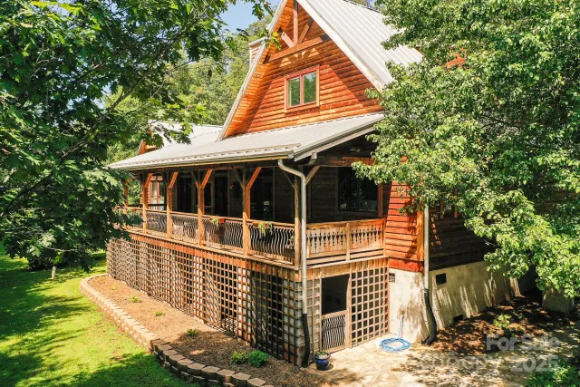 1048 River Road