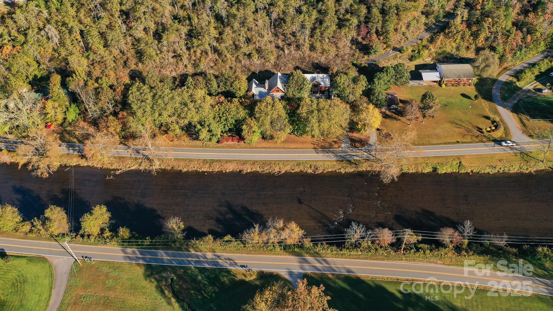 1048 River Road - Photo 32