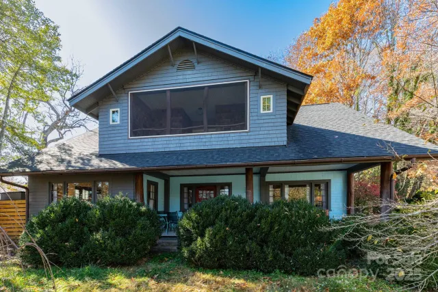 302 Iron Ridge Loop