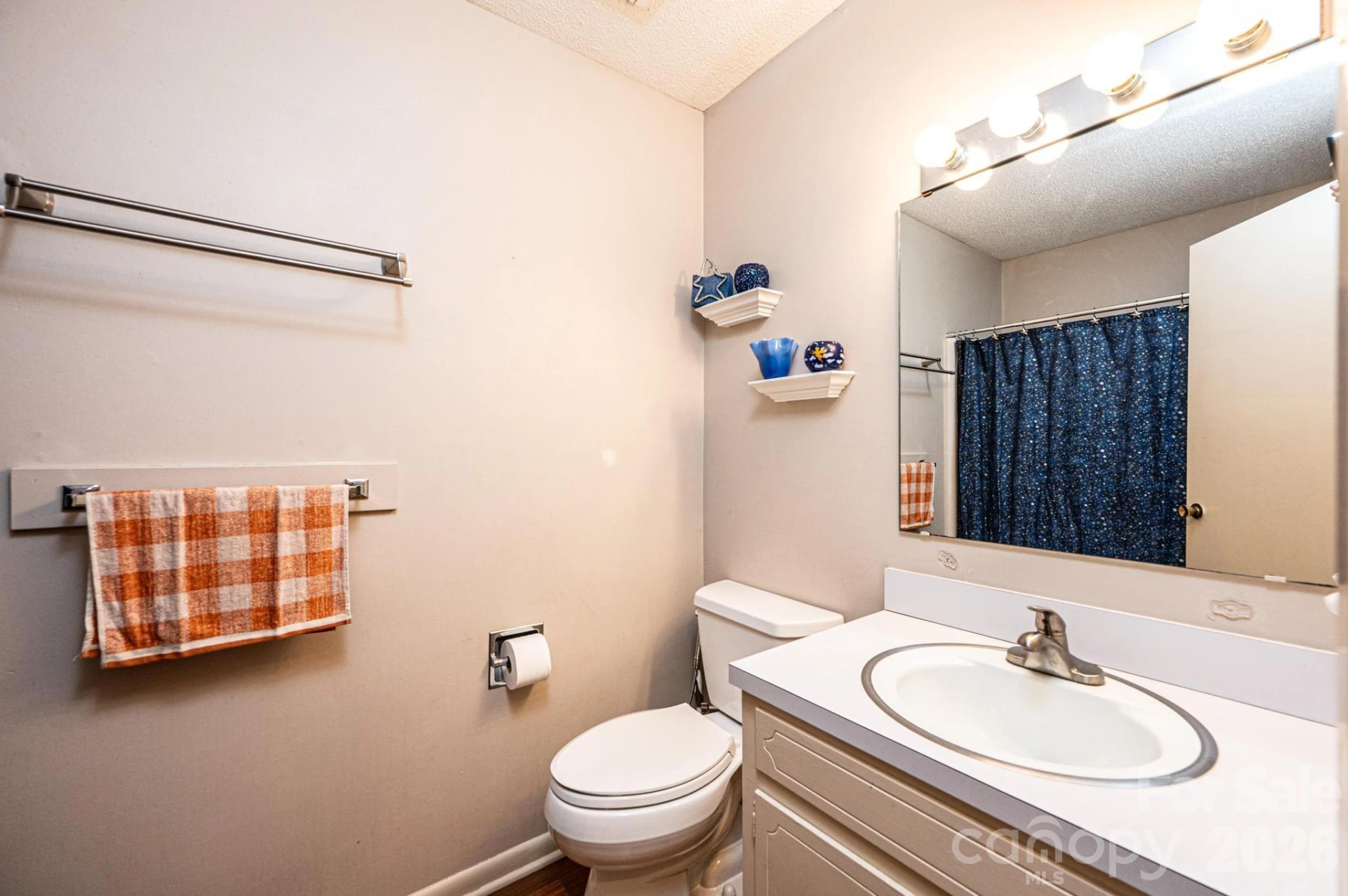 2570 Raintree Street - Photo 32