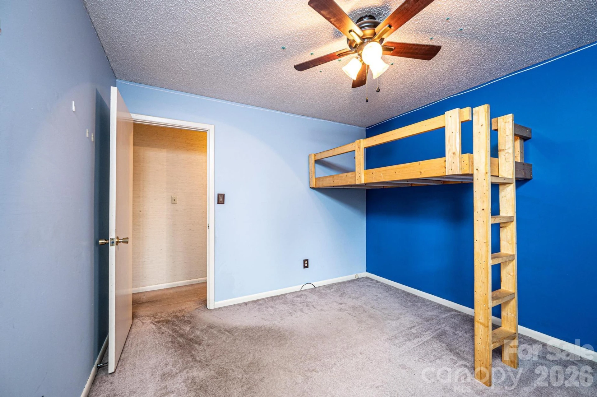 2570 Raintree Street - Photo 40