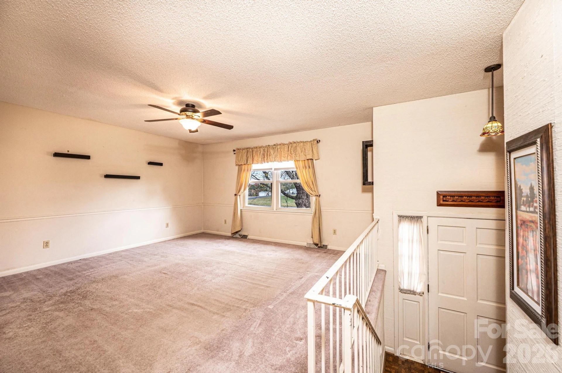 2570 Raintree Street - Photo 6