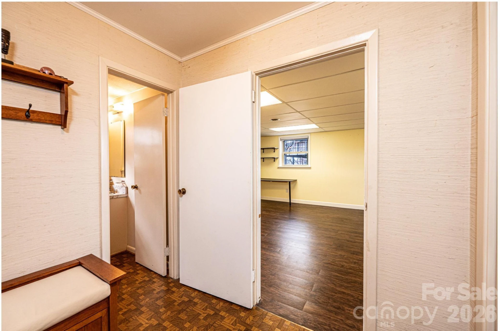 2570 Raintree Street - Photo 44