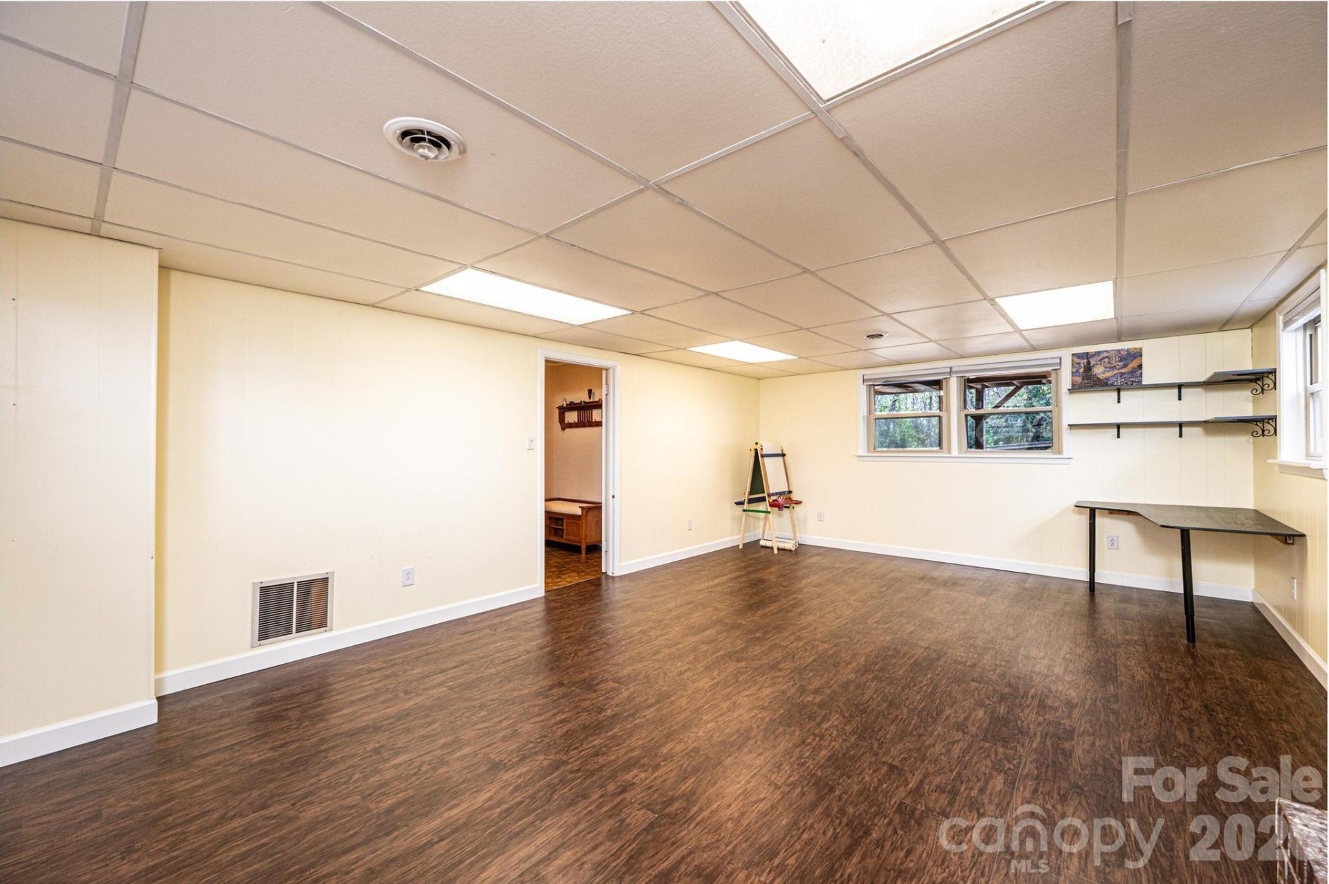 2570 Raintree Street - Photo 47