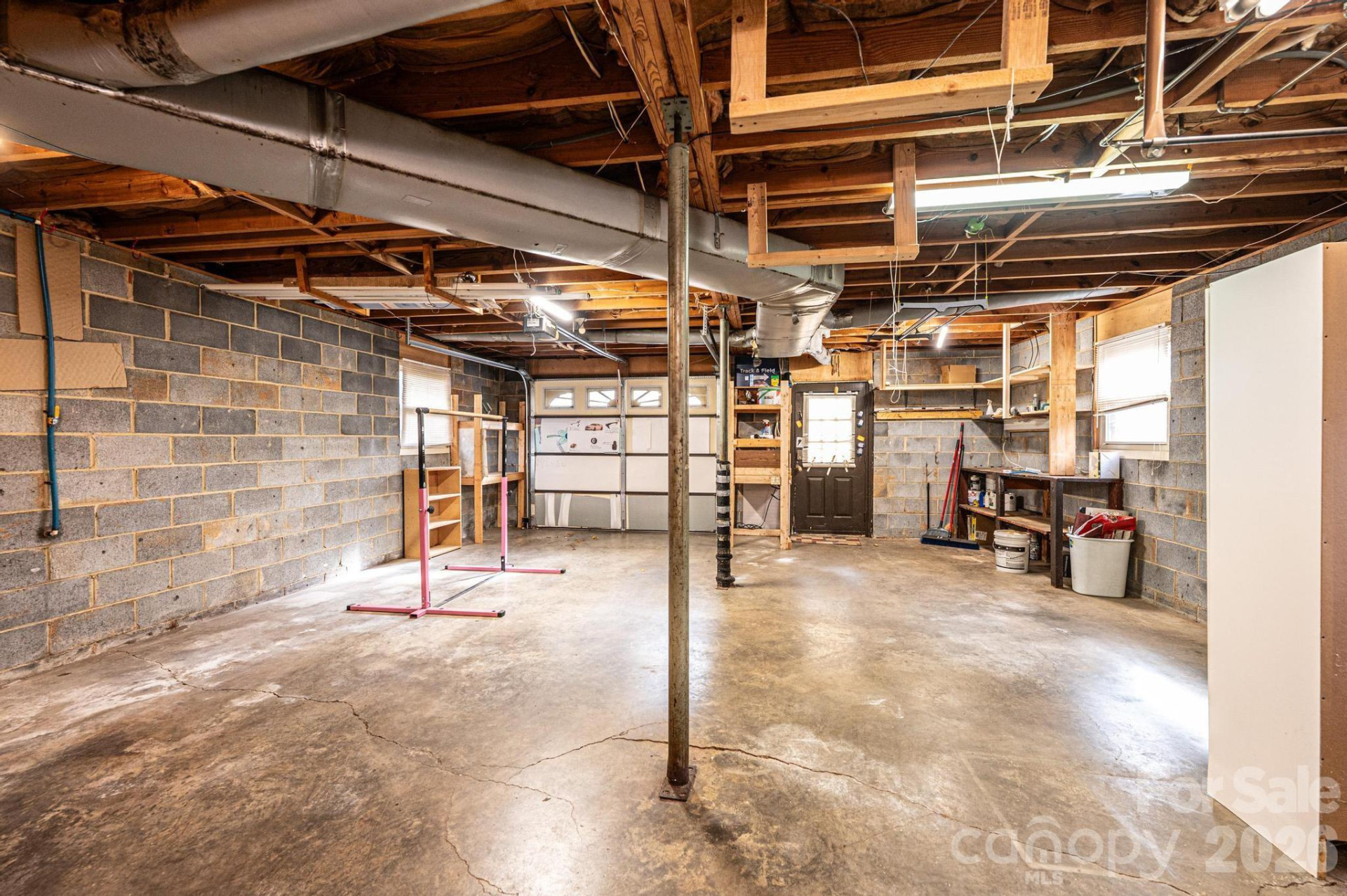 2570 Raintree Street - Photo 49