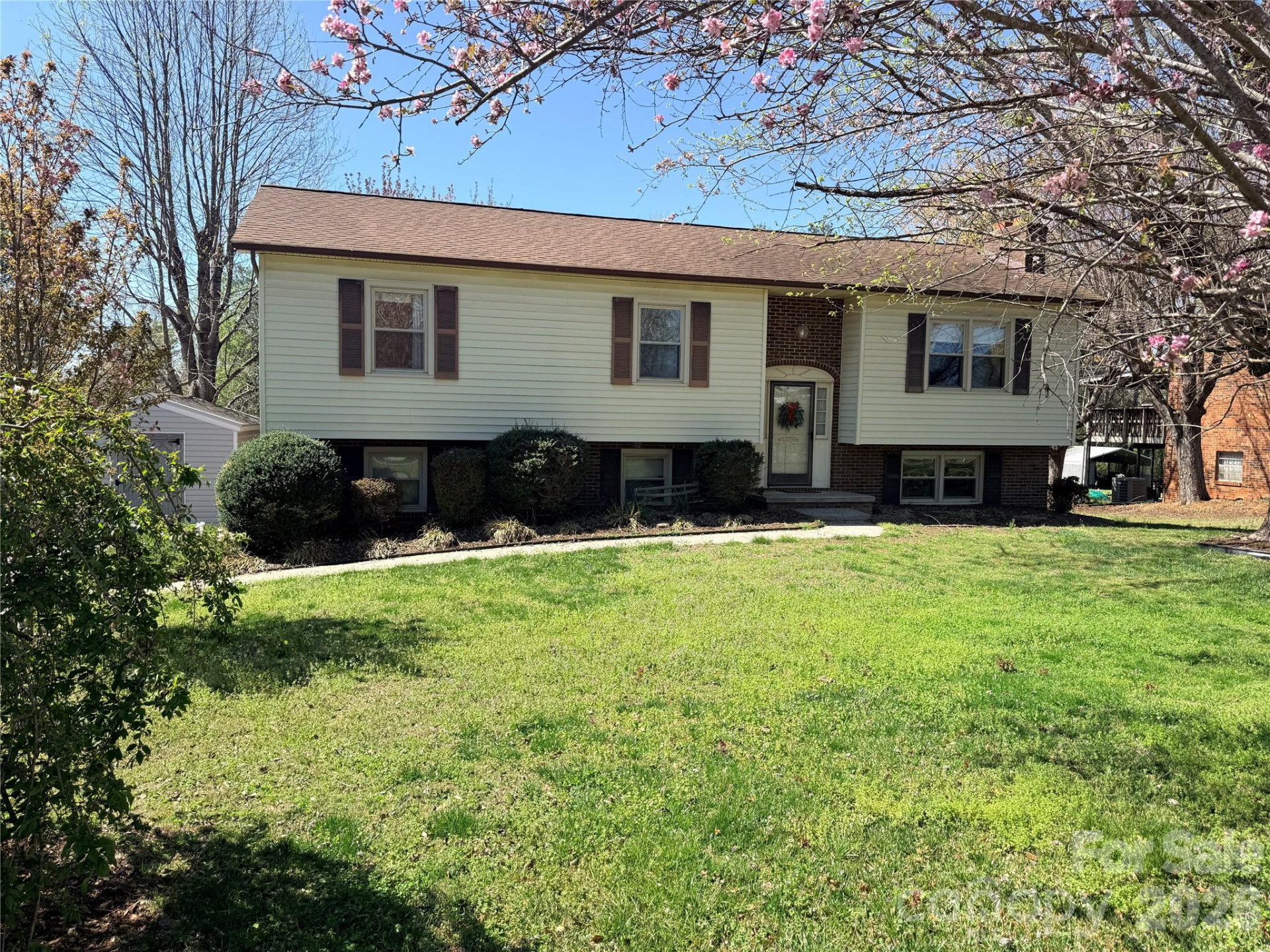 2570 Raintree Street - Photo 76