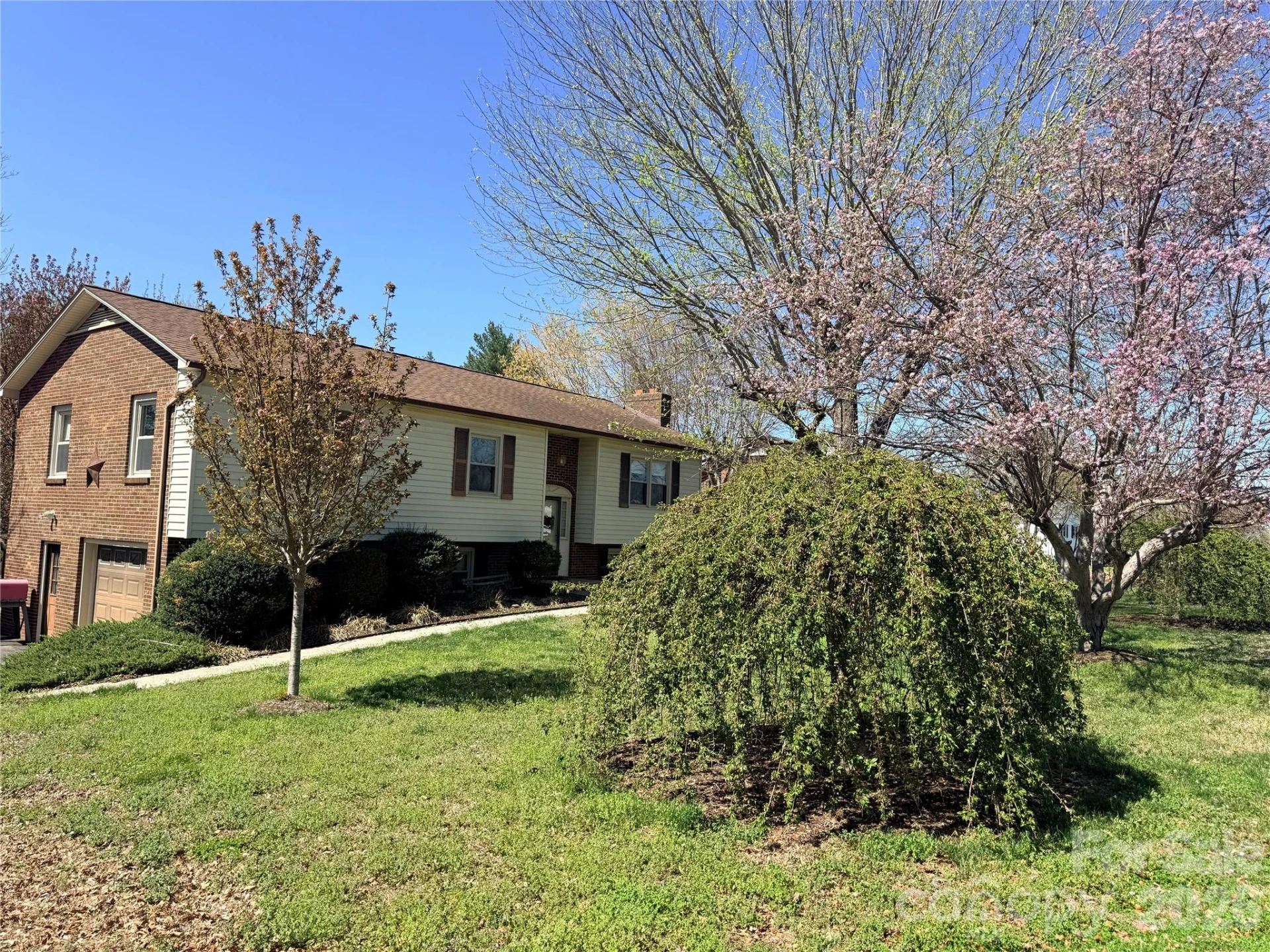 2570 Raintree Street - Photo 12