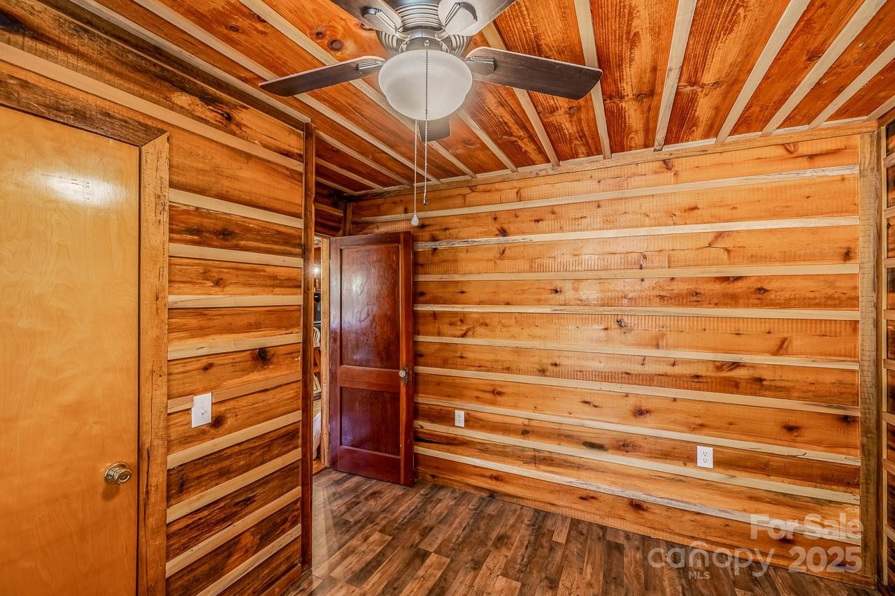 398 W V Thompson Road - Photo 38