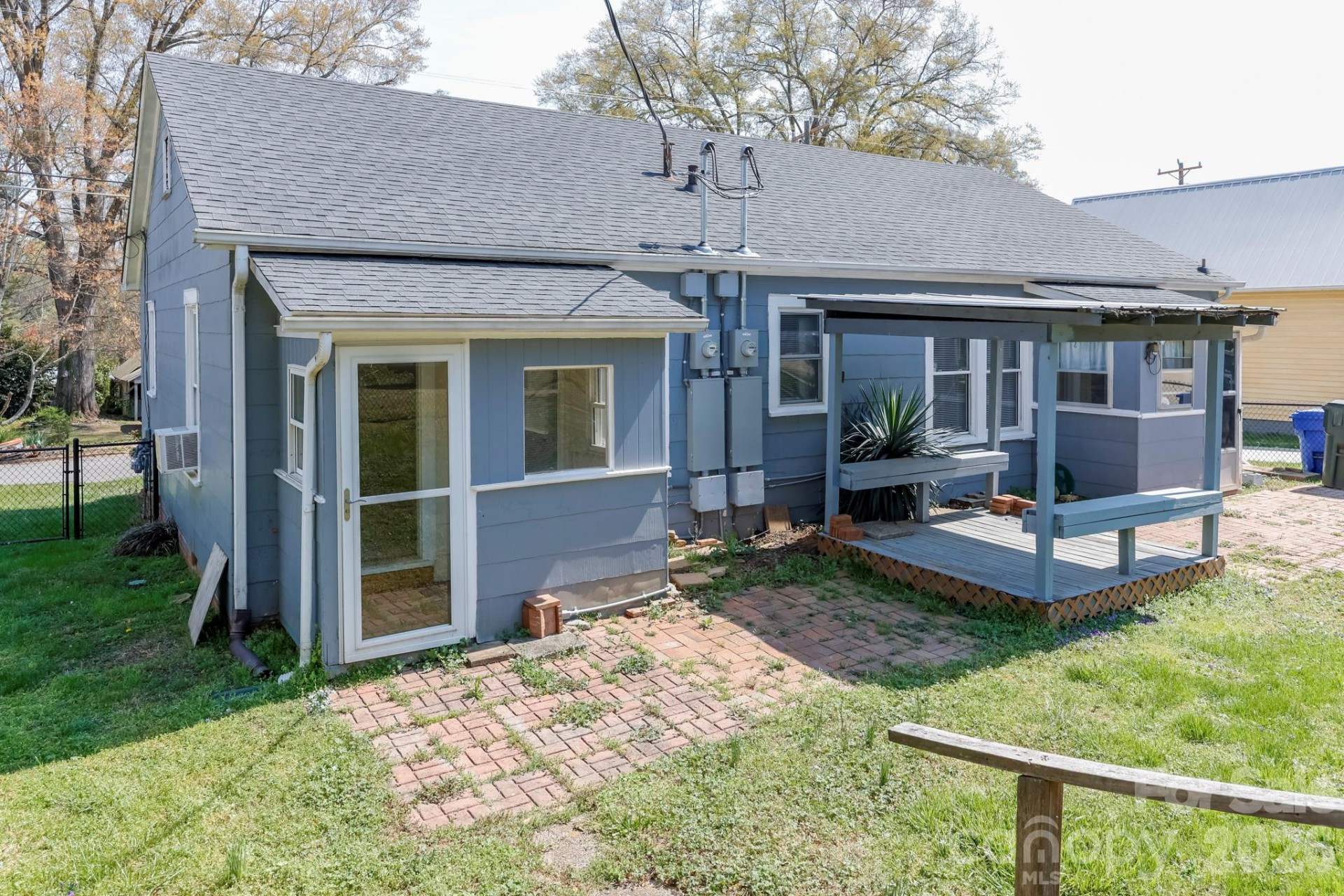 114 Mitchell Street - Photo 7