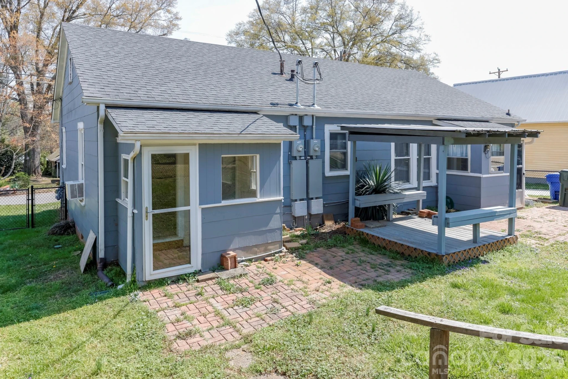114 Mitchell Street - Photo 7