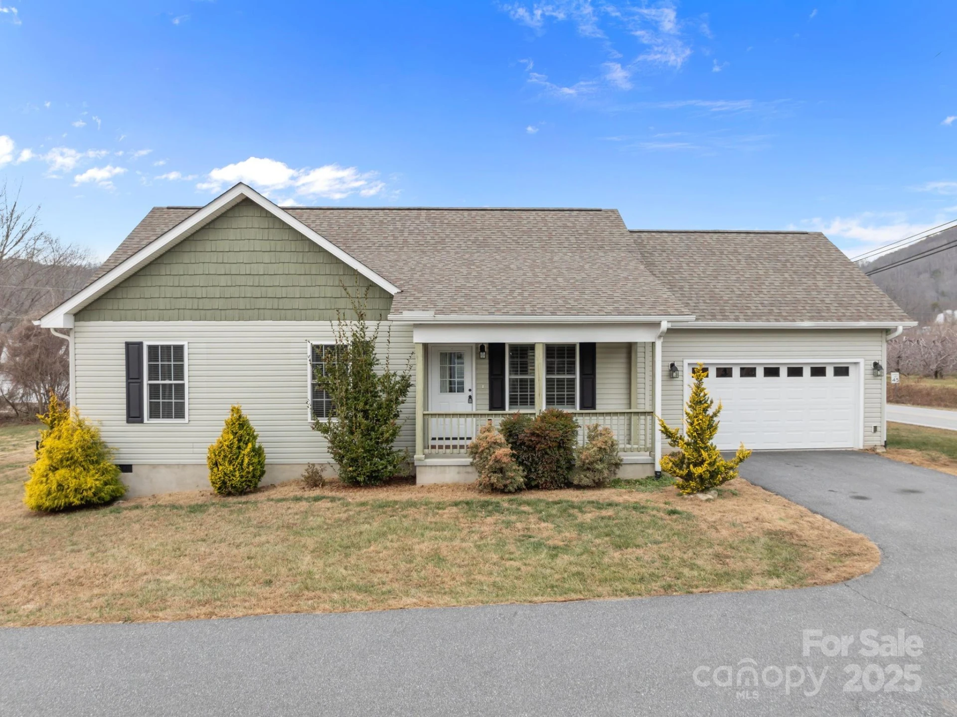 18 Trillium Meadows Lane