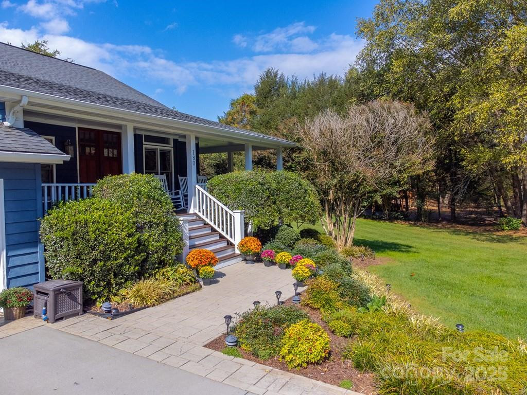 180 Paw Paw Cove - Photo 3