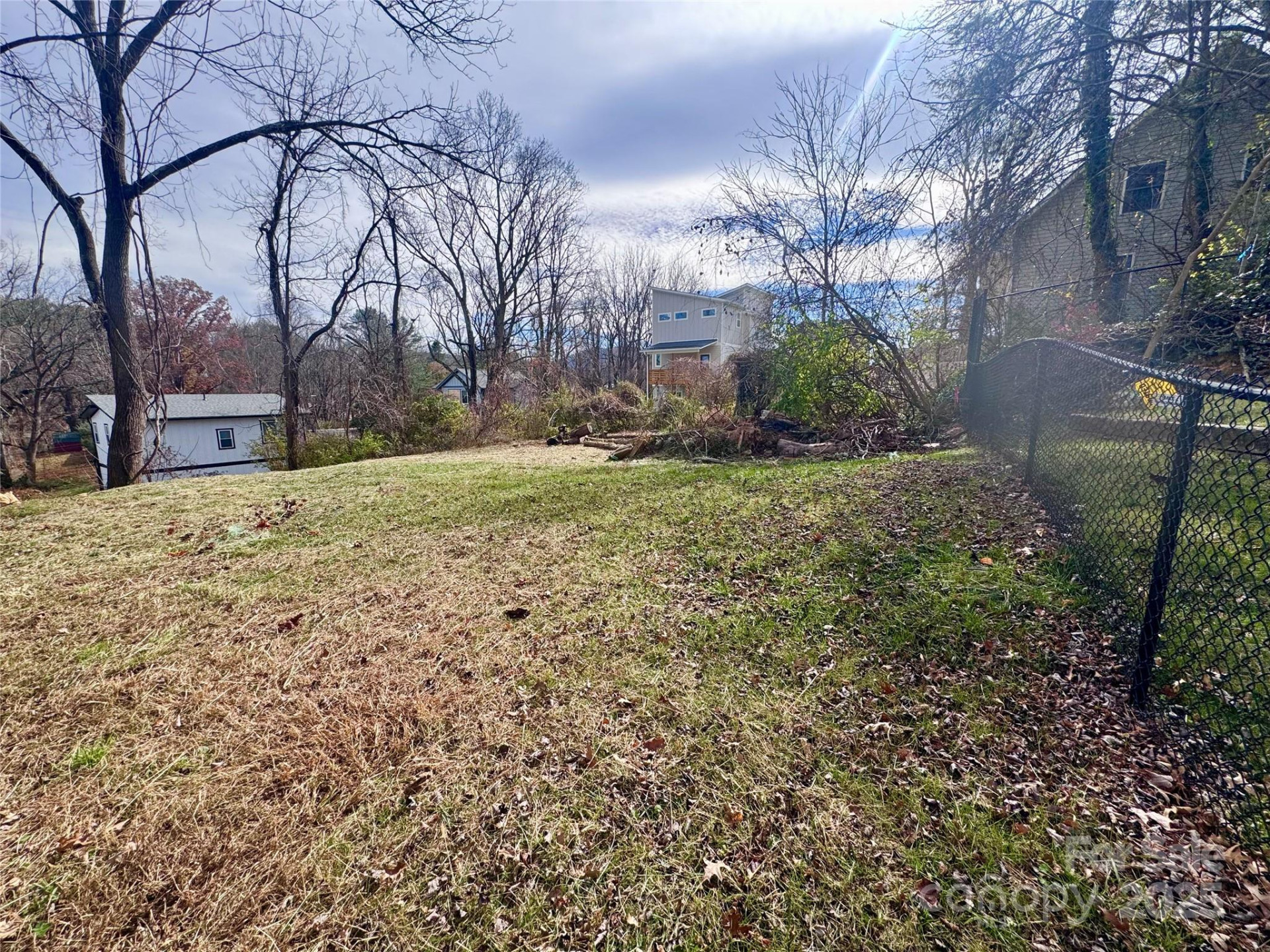 28 Crestview Street - Photo 3