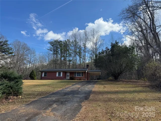 5046 Old Linville Road