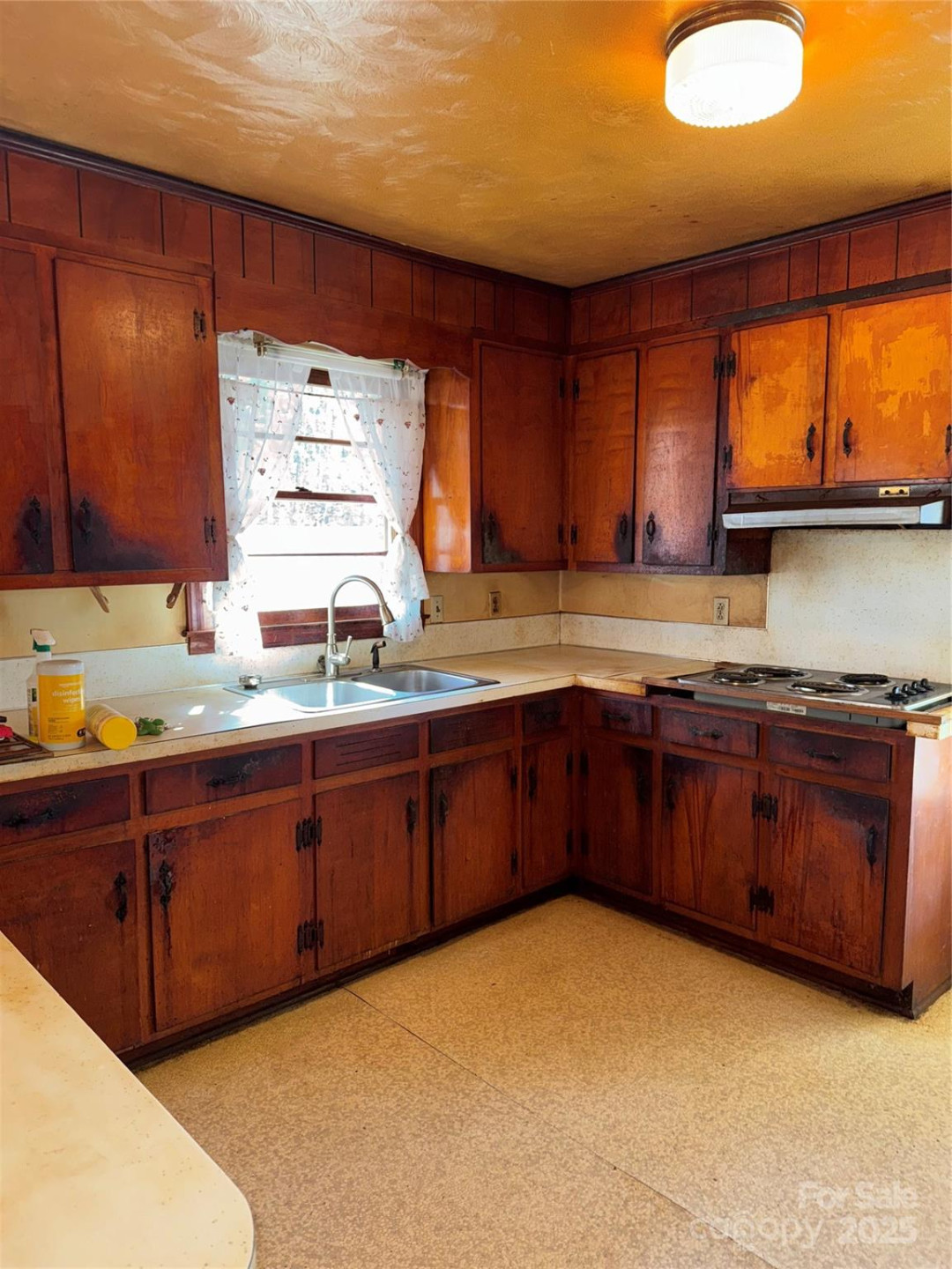 5046 Old Linville Road - Photo 6