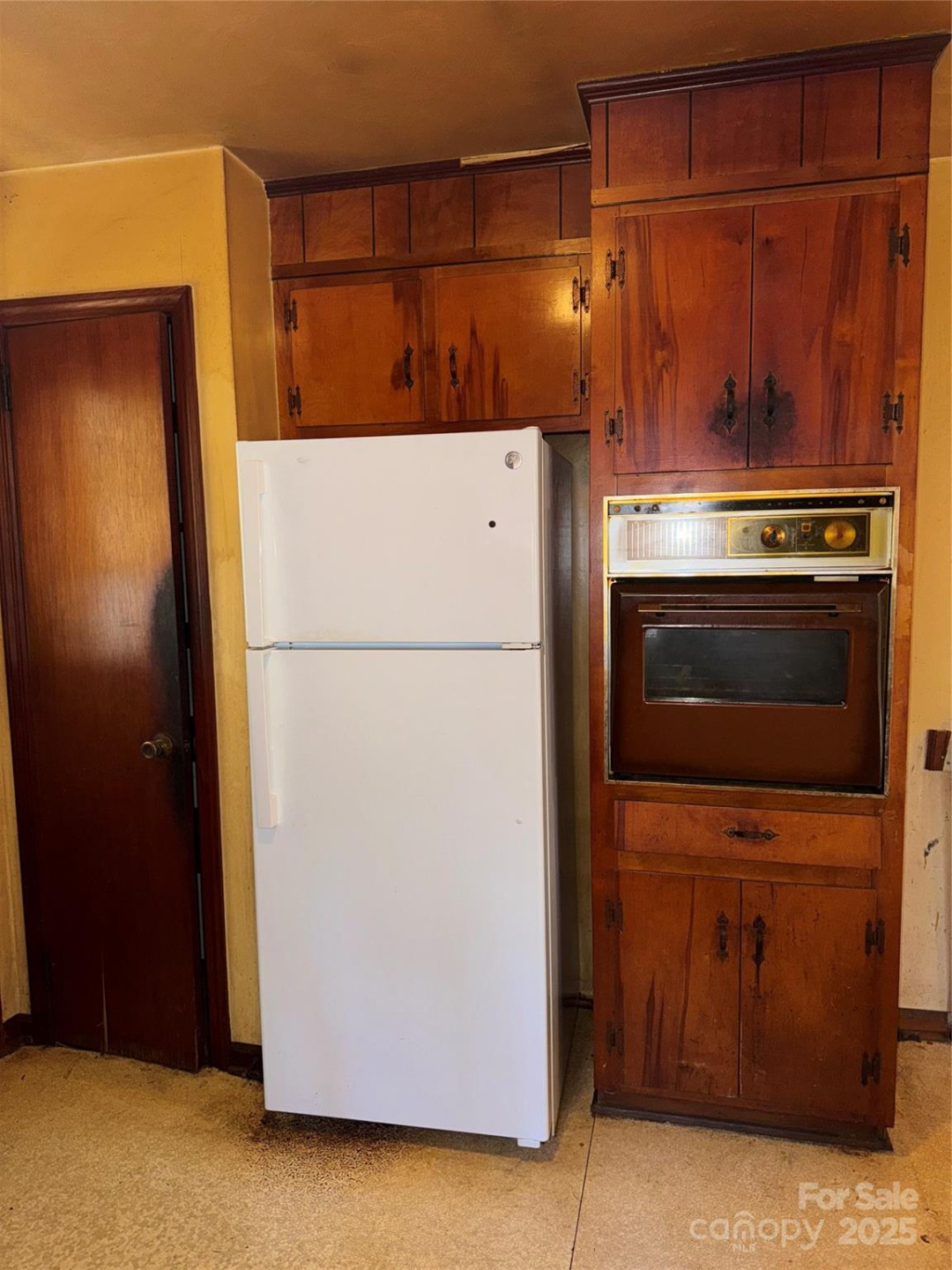 5046 Old Linville Road - Photo 7