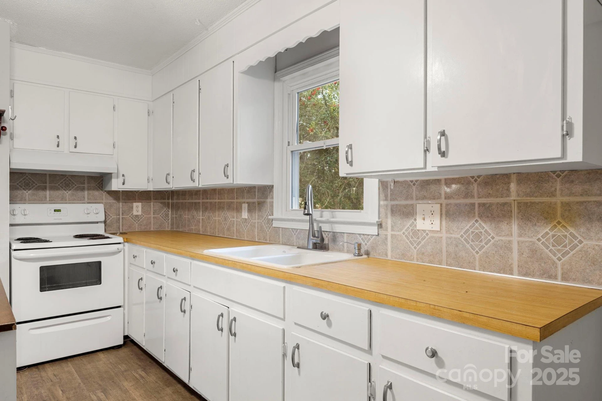 604 Cold Stream Circle - Photo 2