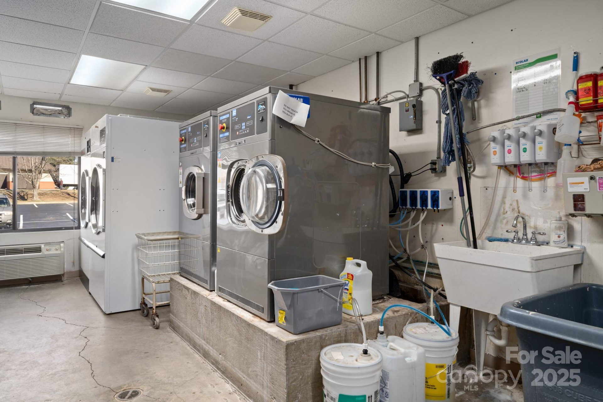 240 Mitchelle Drive - Photo 18