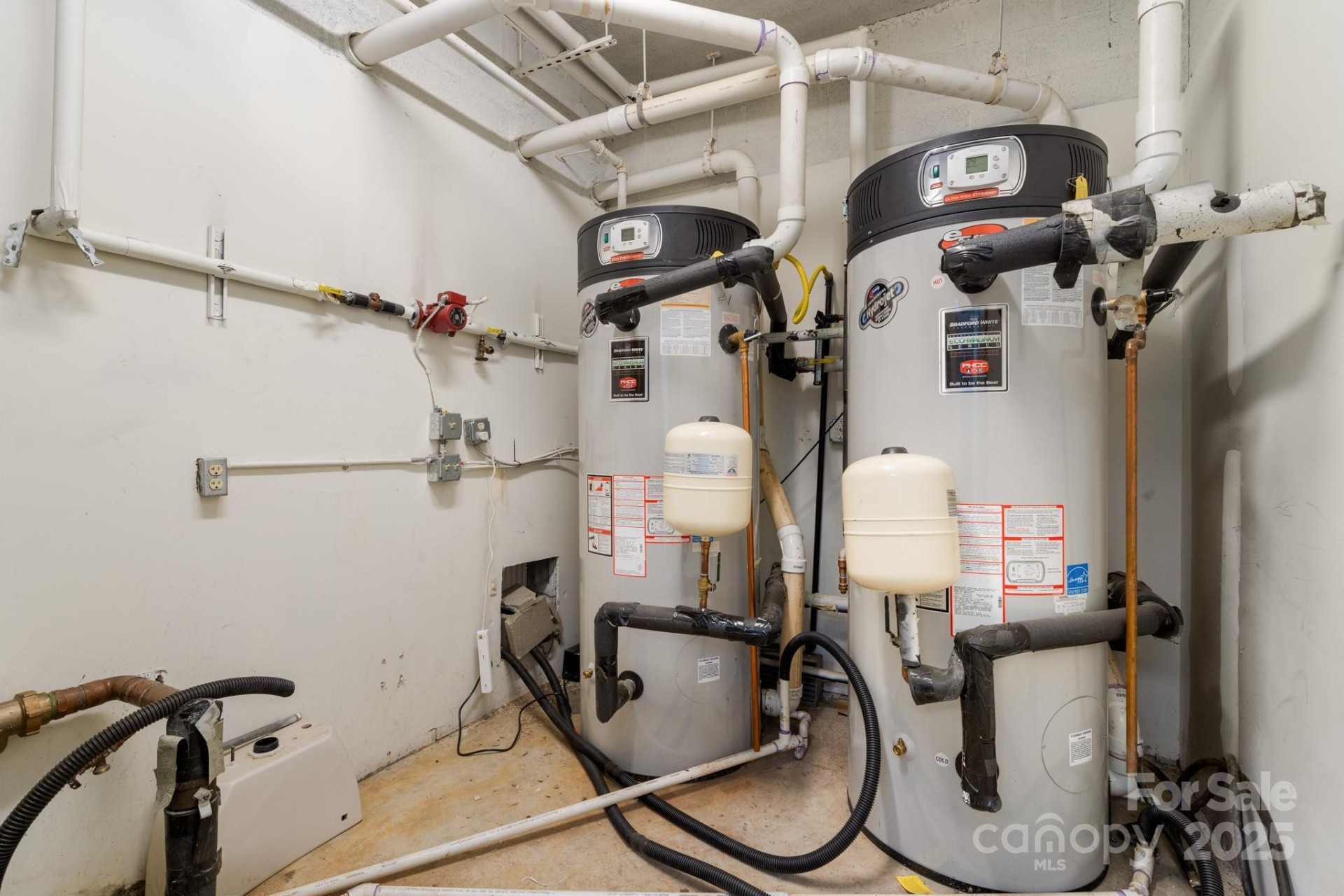 240 Mitchelle Drive - Photo 19