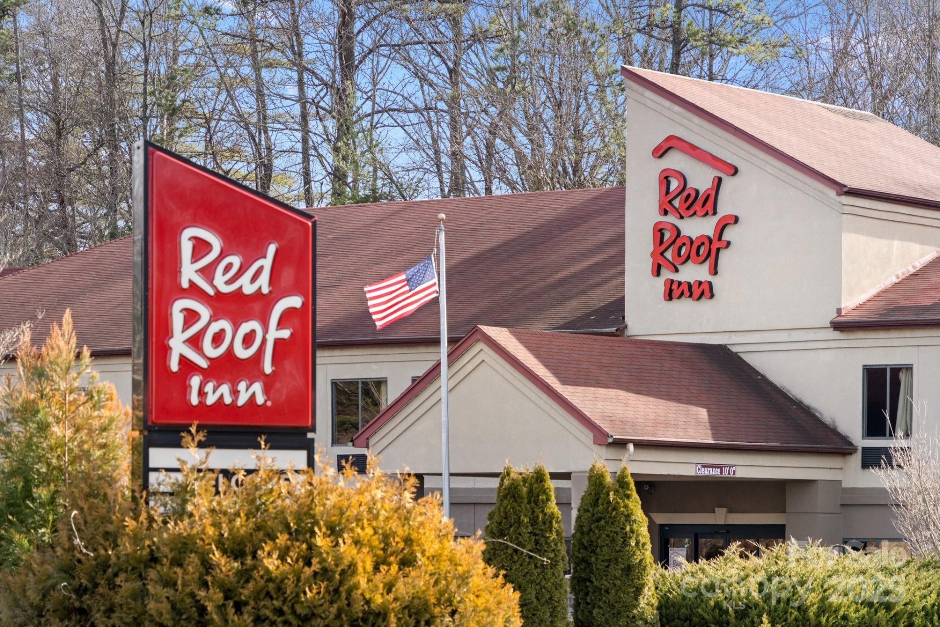 240 Mitchelle Drive - Photo 3