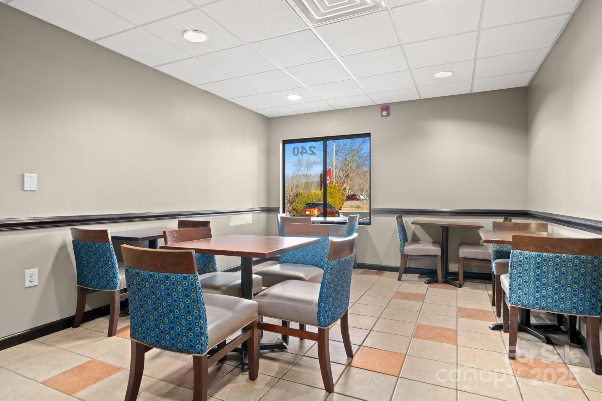 240 Mitchelle Drive - Photo 8