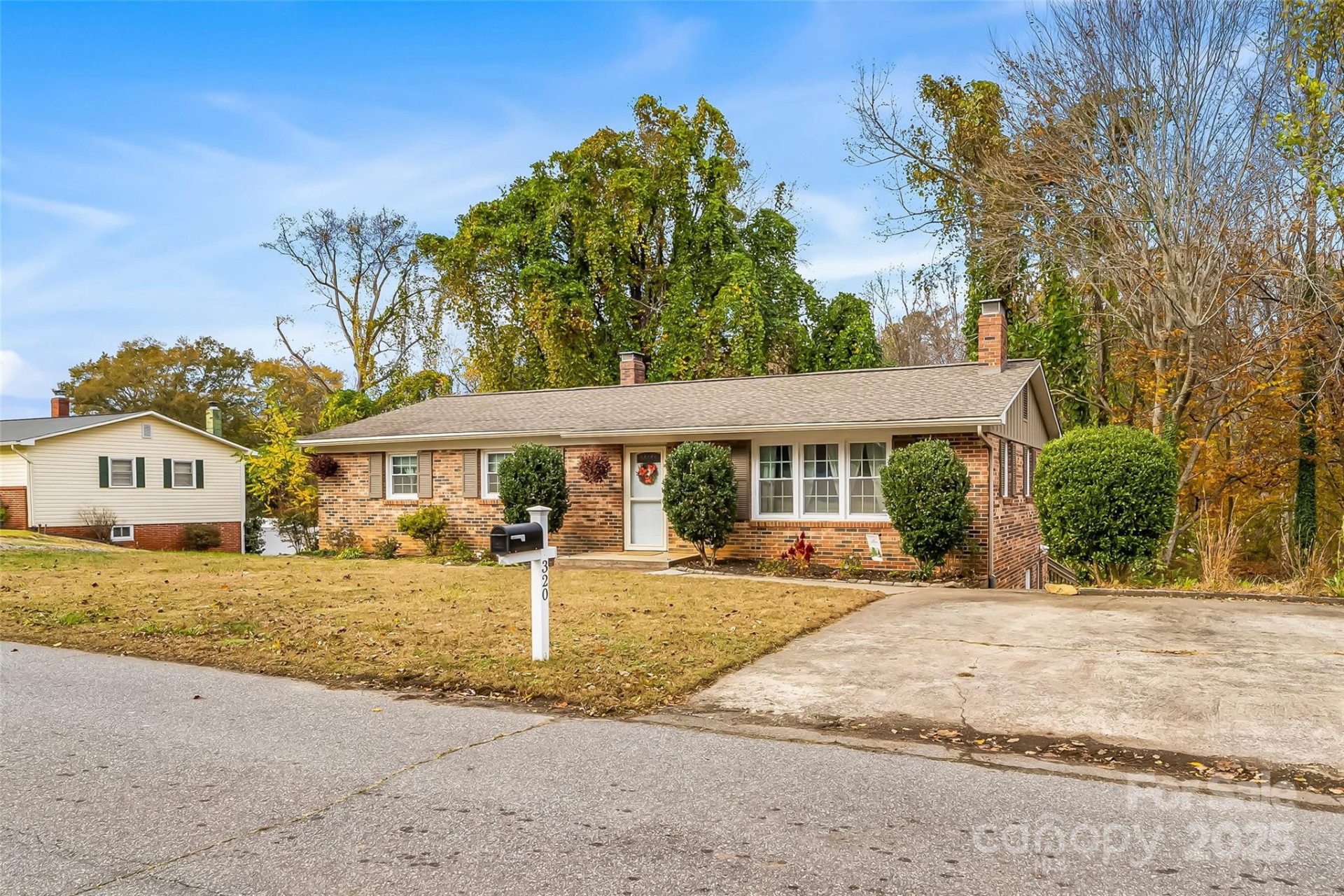 320 Morehead Street - Photo 4