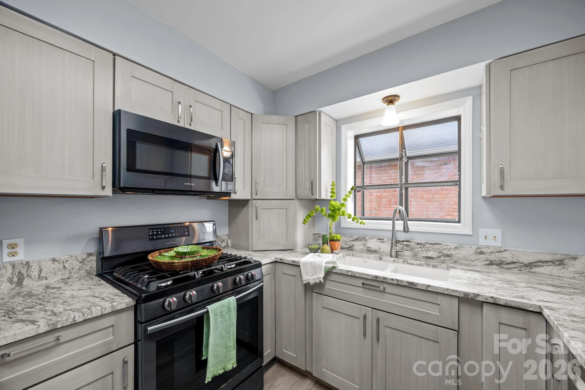 125 Exeter Court - Photo 21