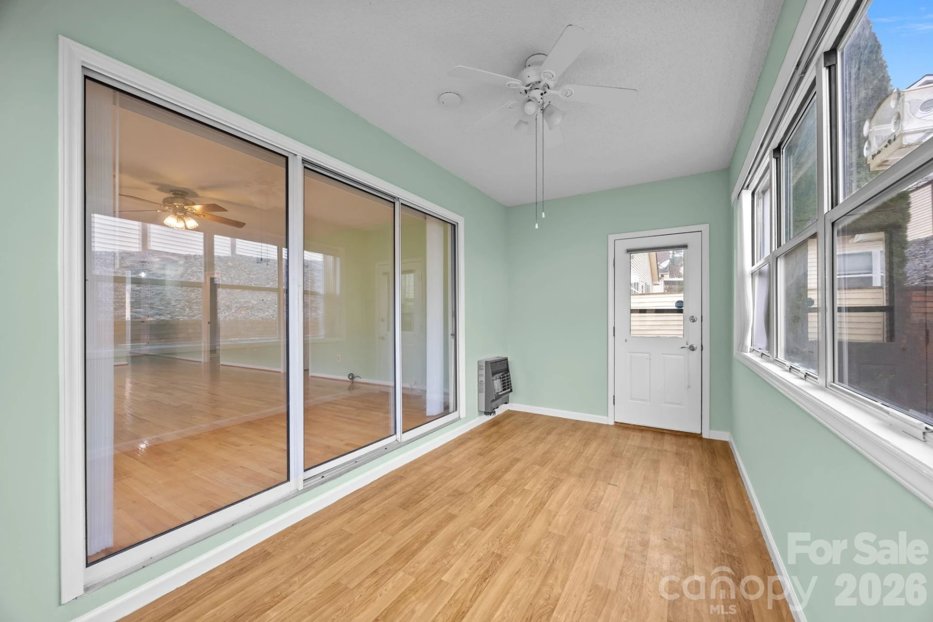 125 Exeter Court - Photo 53