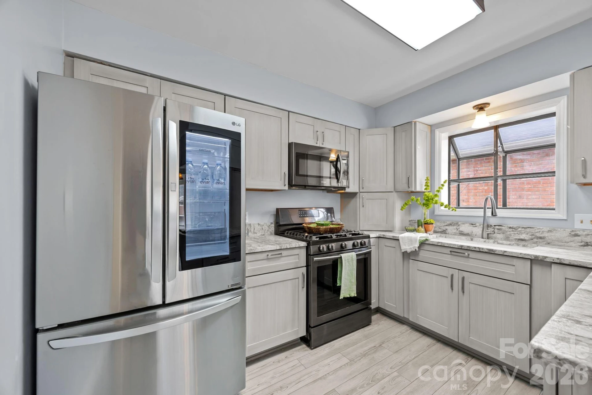 125 Exeter Court - Photo 7