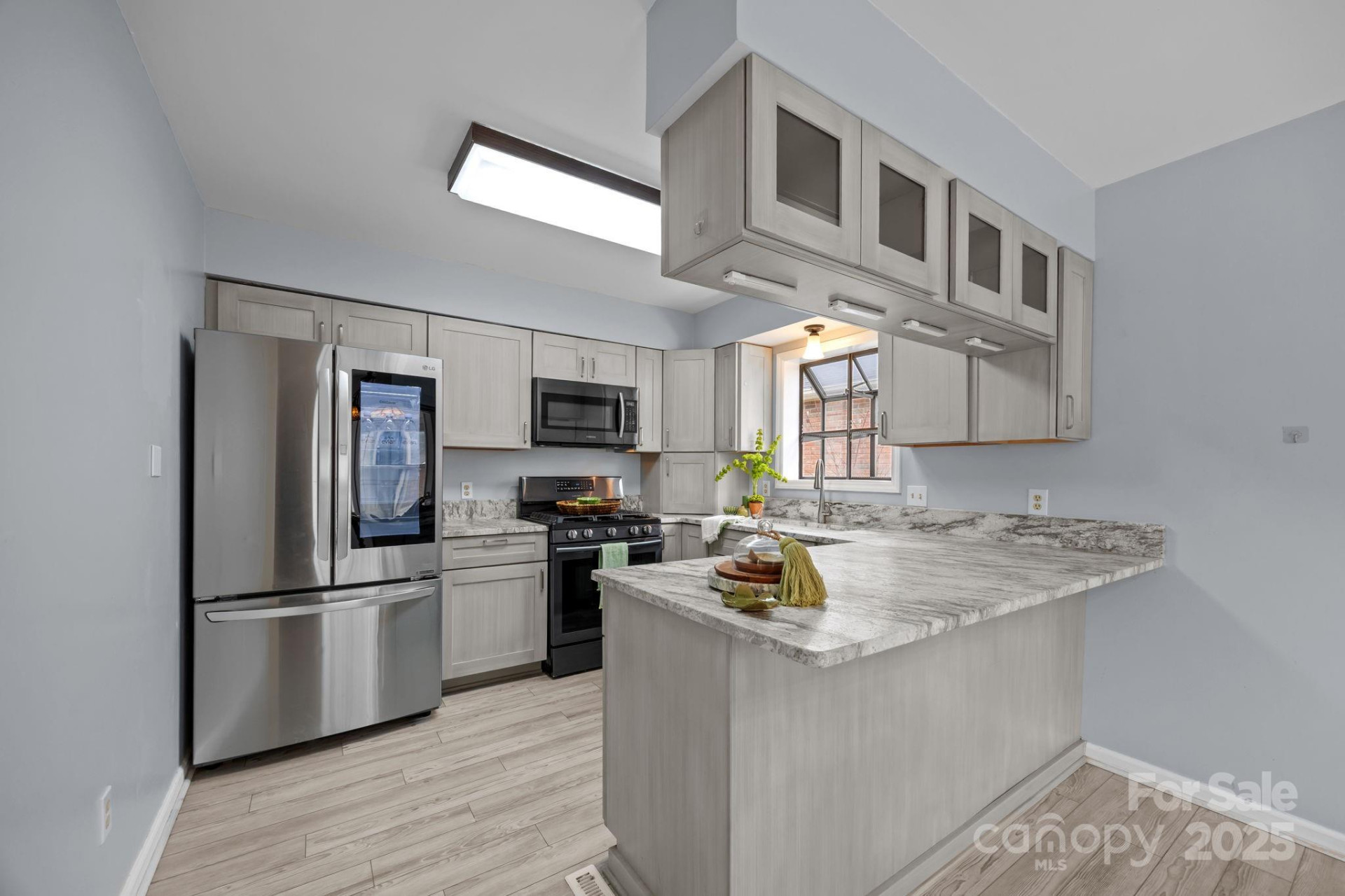 125 Exeter Court - Photo 7