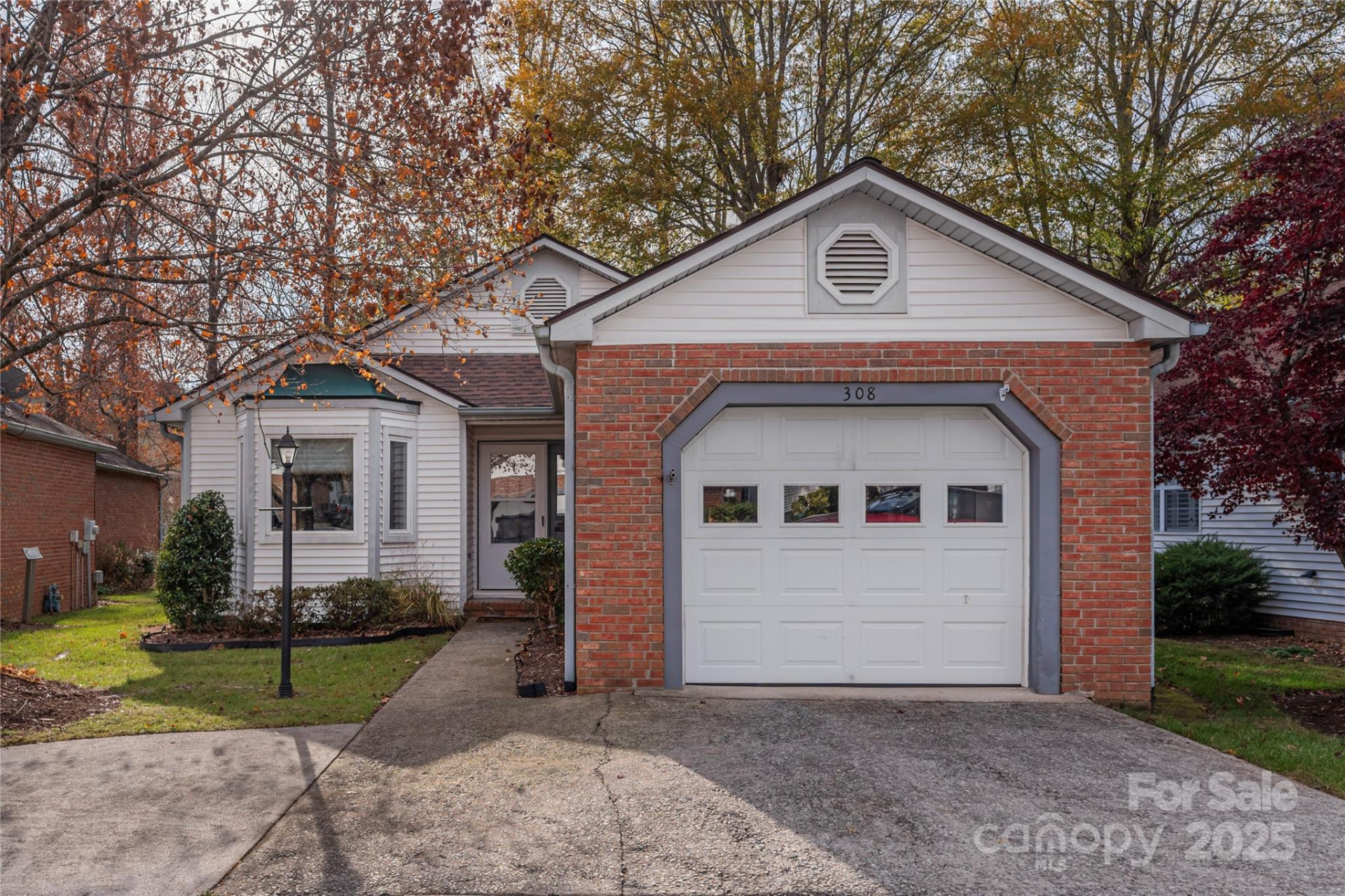 308 Somerton Court - Photo 2
