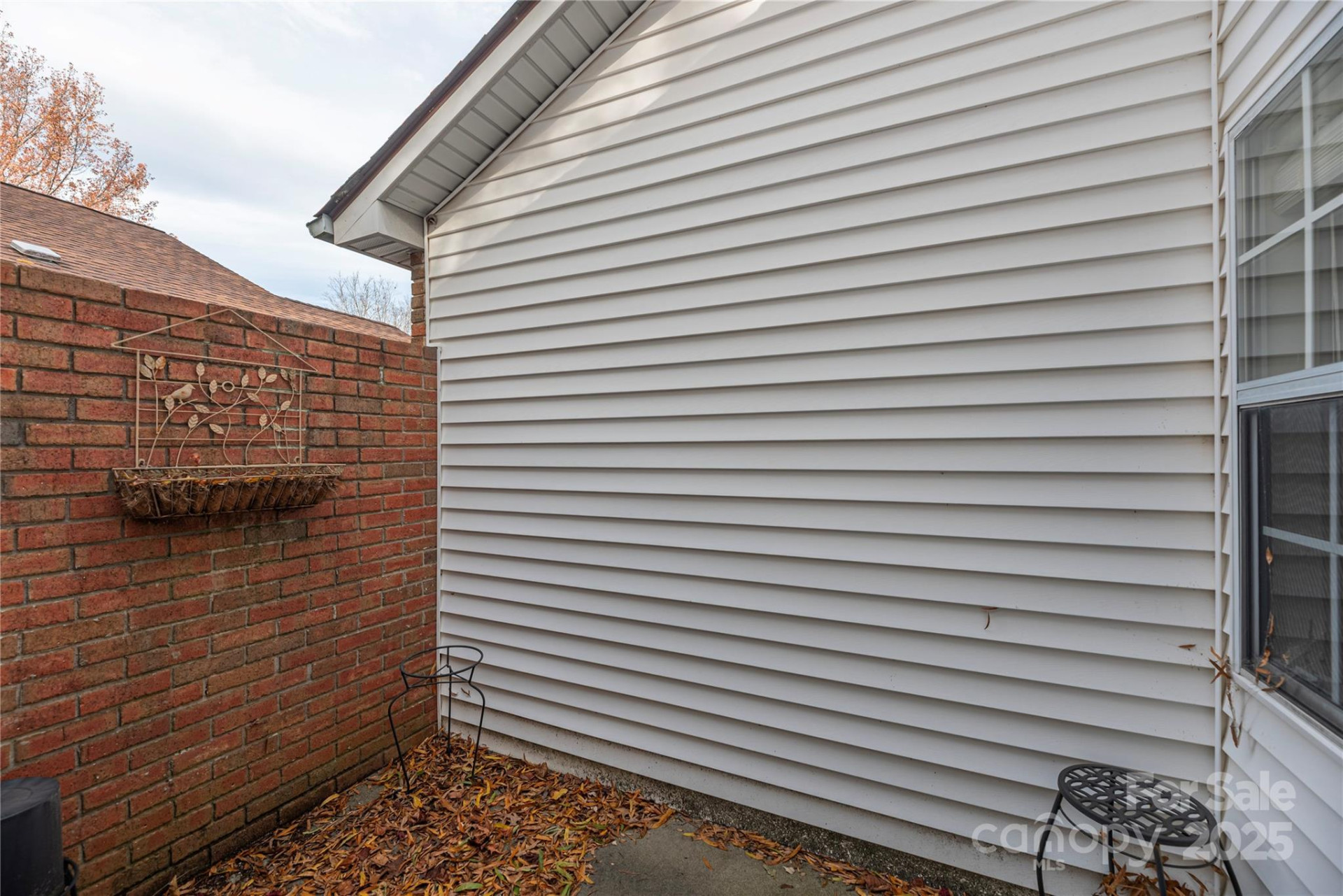 308 Somerton Court - Photo 14
