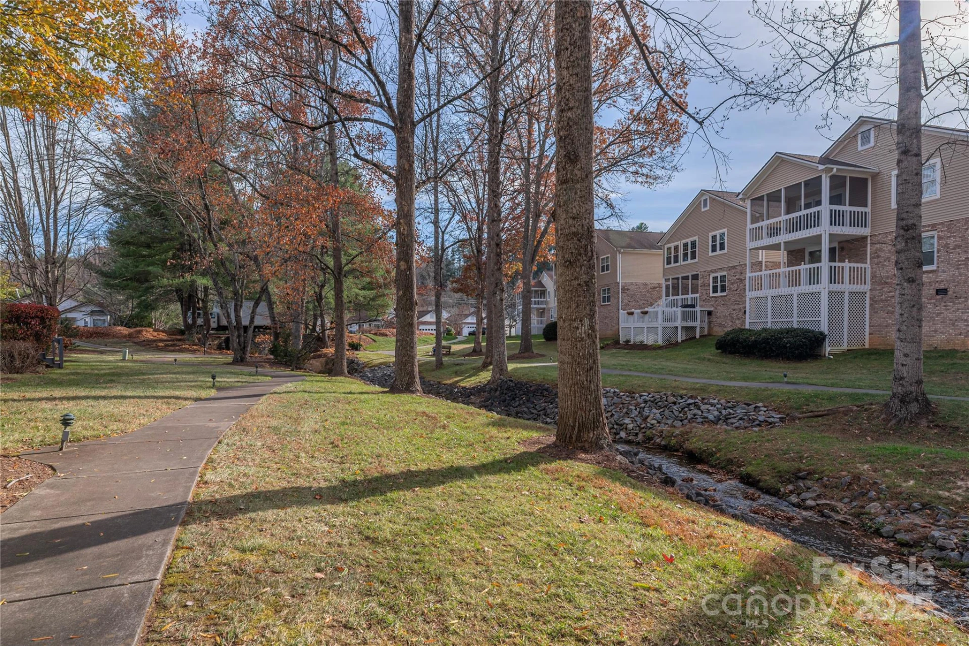 308 Somerton Court - Photo 20