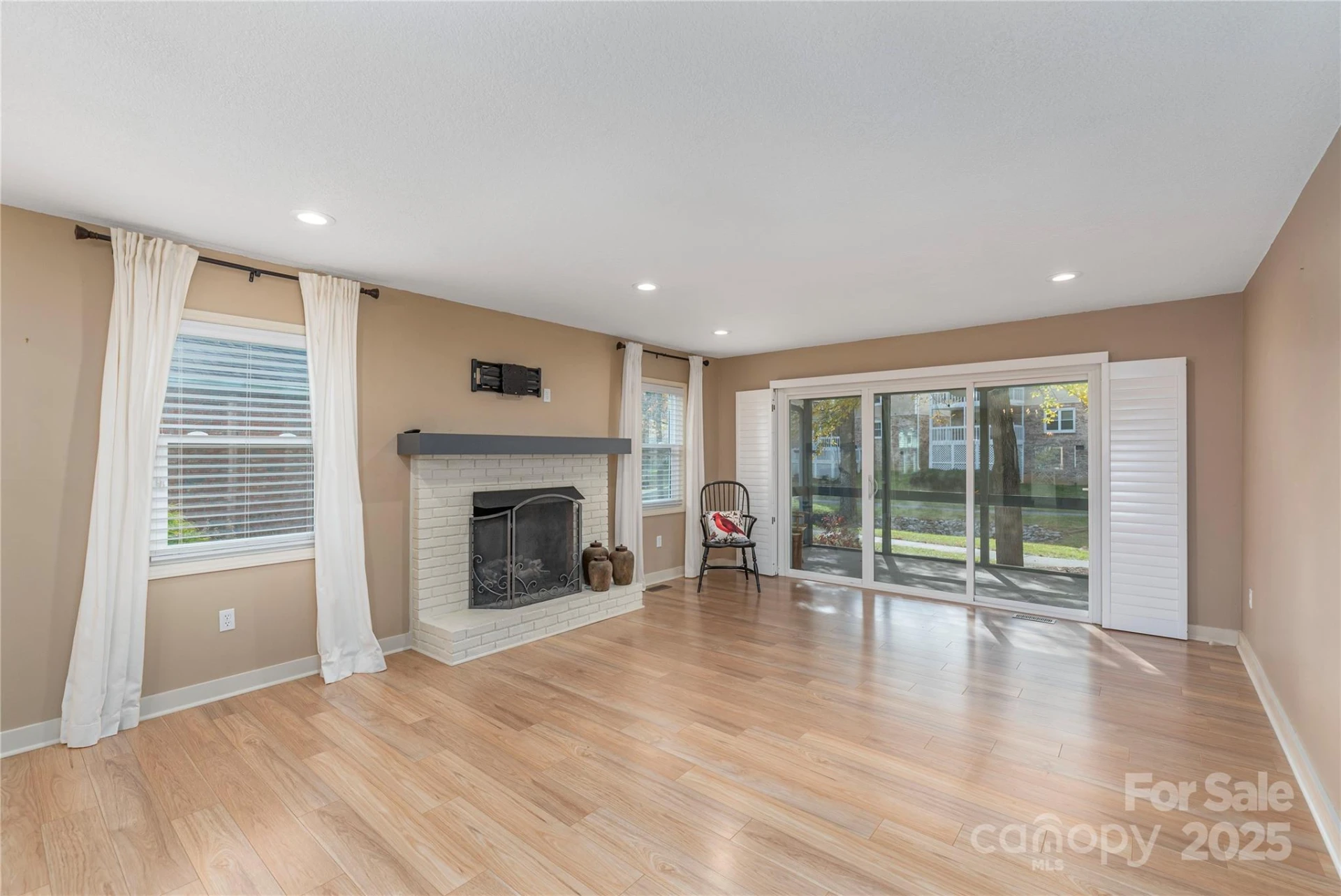 308 Somerton Court - Photo 4
