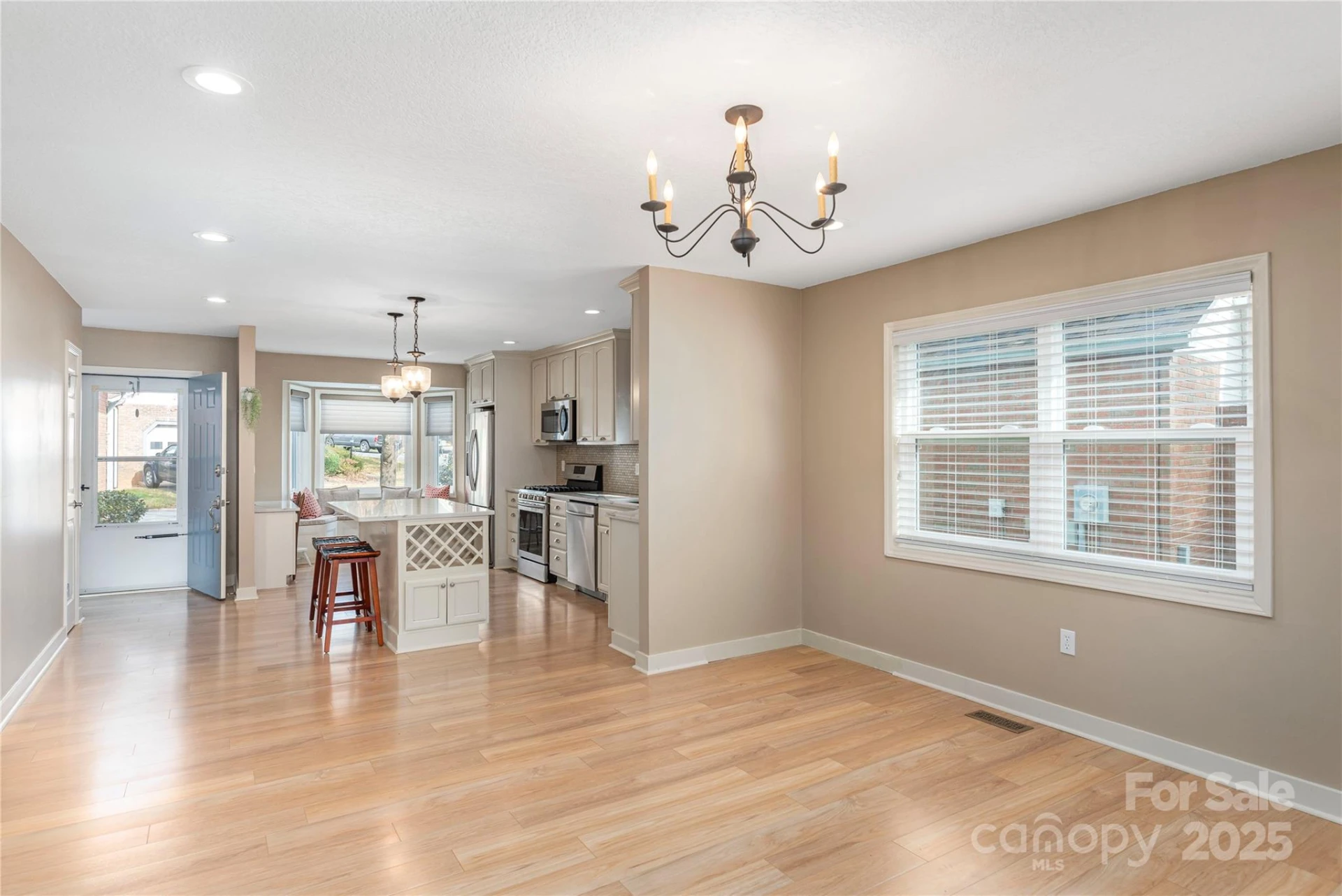 308 Somerton Court - Photo 5