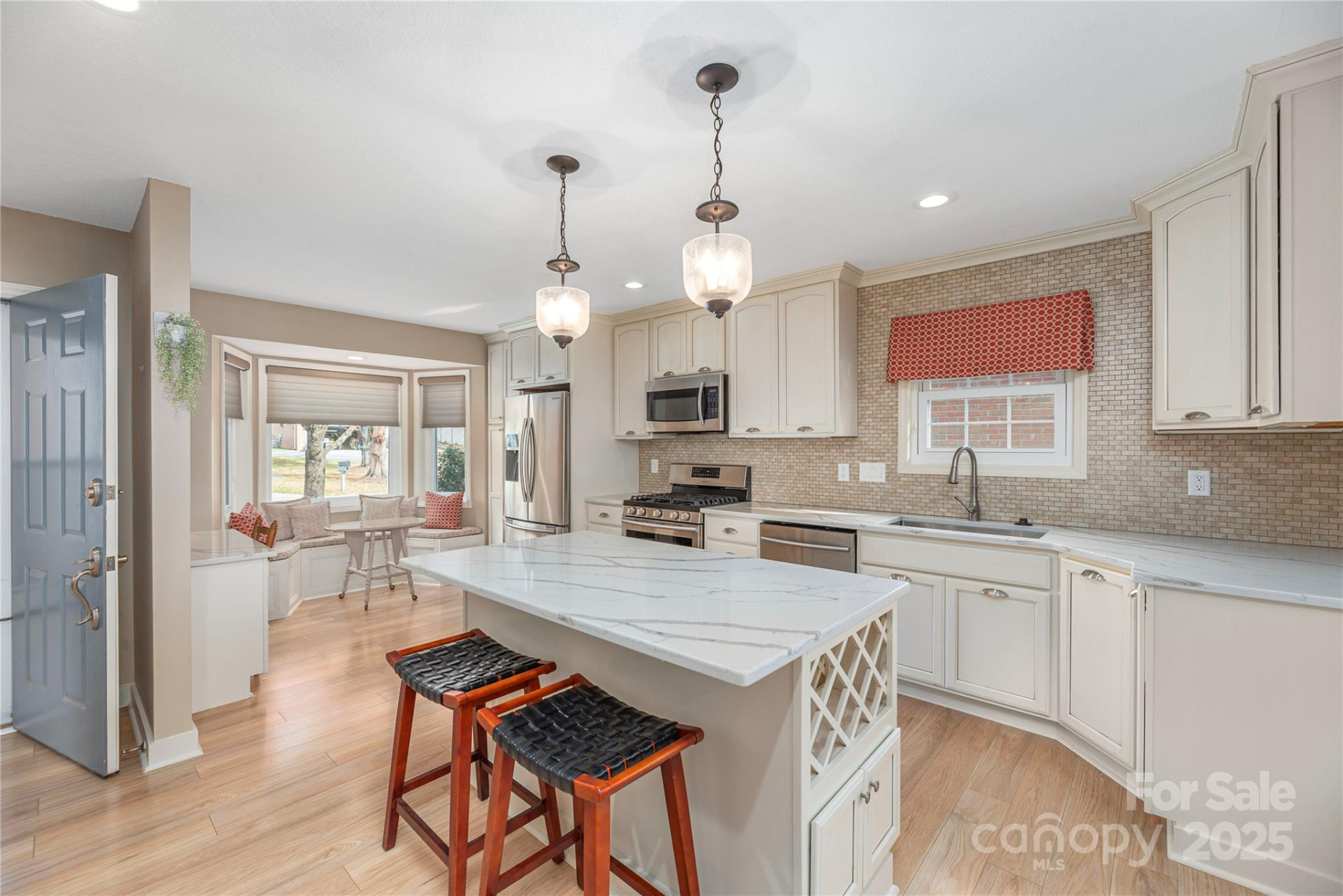 308 Somerton Court - Photo 6