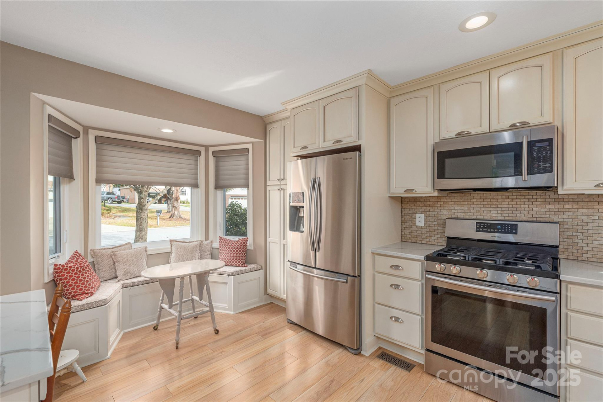 308 Somerton Court - Photo 8