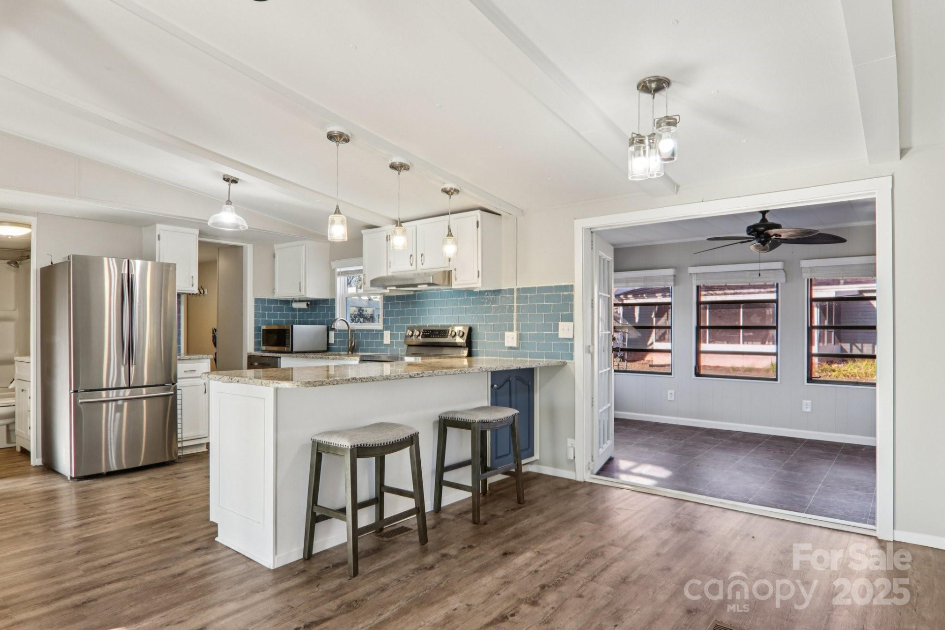 302 Meadowbrook Court - Photo 11