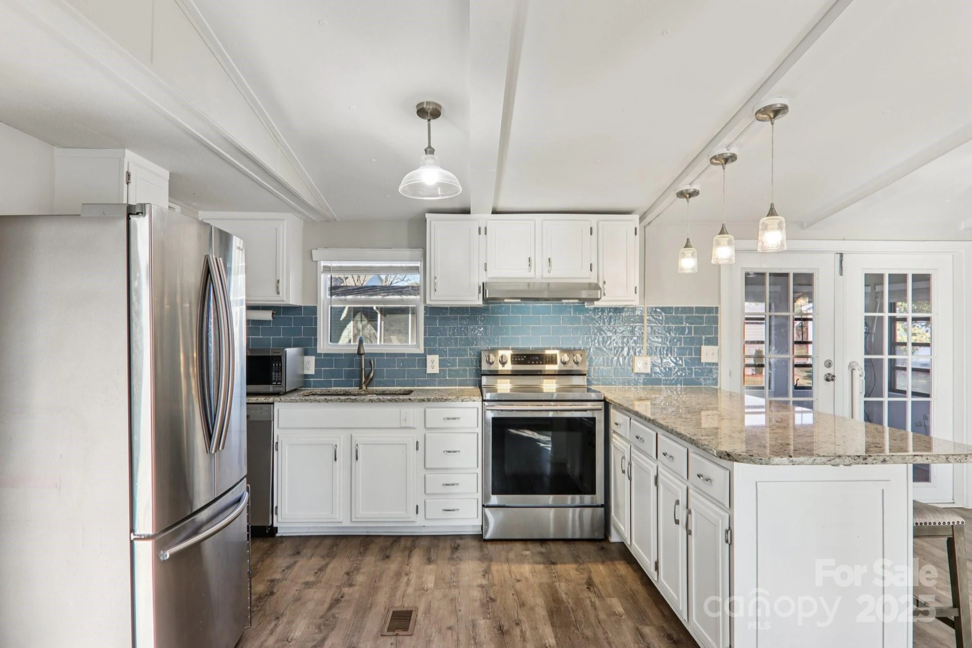 302 Meadowbrook Court - Photo 17