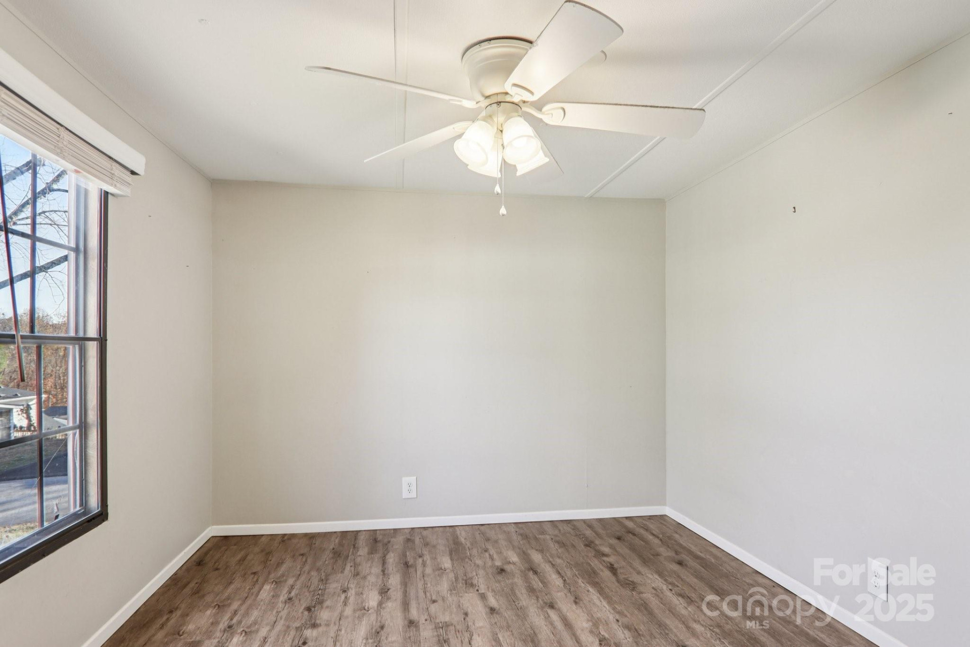 302 Meadowbrook Court - Photo 23