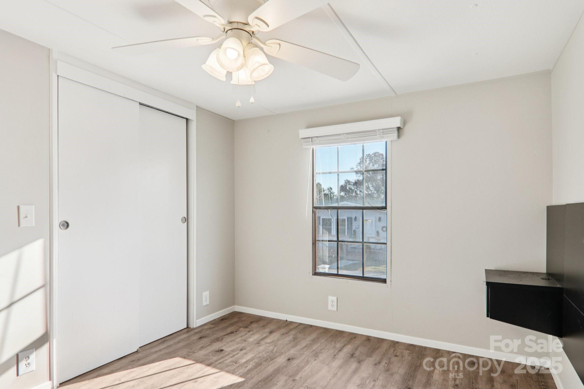 302 Meadowbrook Court - Photo 29