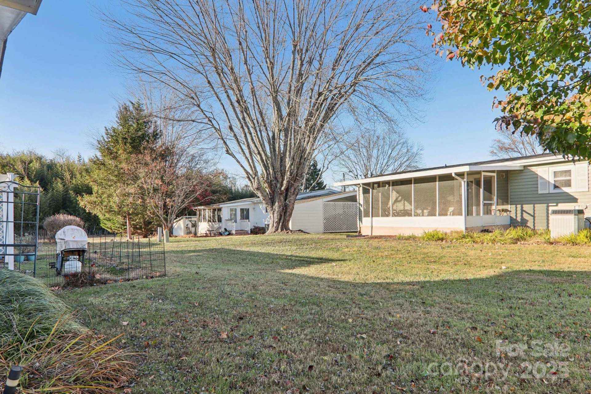302 Meadowbrook Court - Photo 36