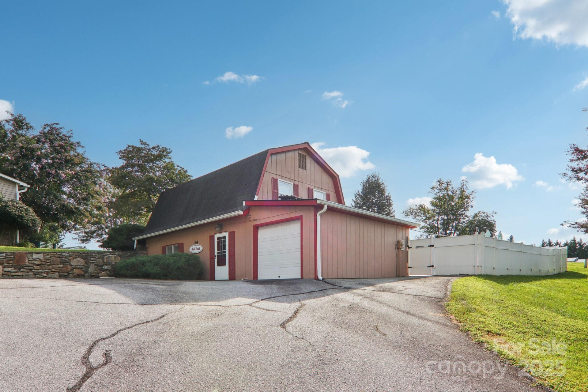 302 Meadowbrook Court - Photo 41