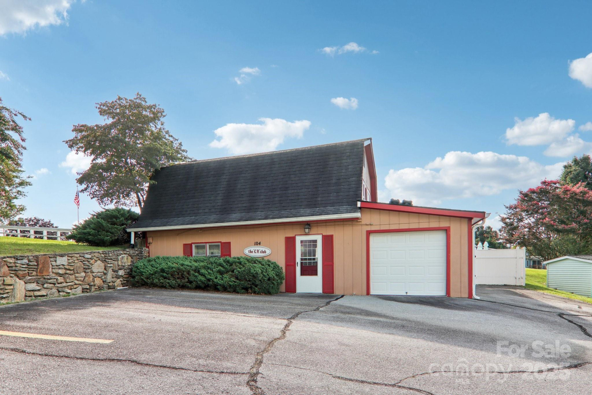 302 Meadowbrook Court - Photo 42