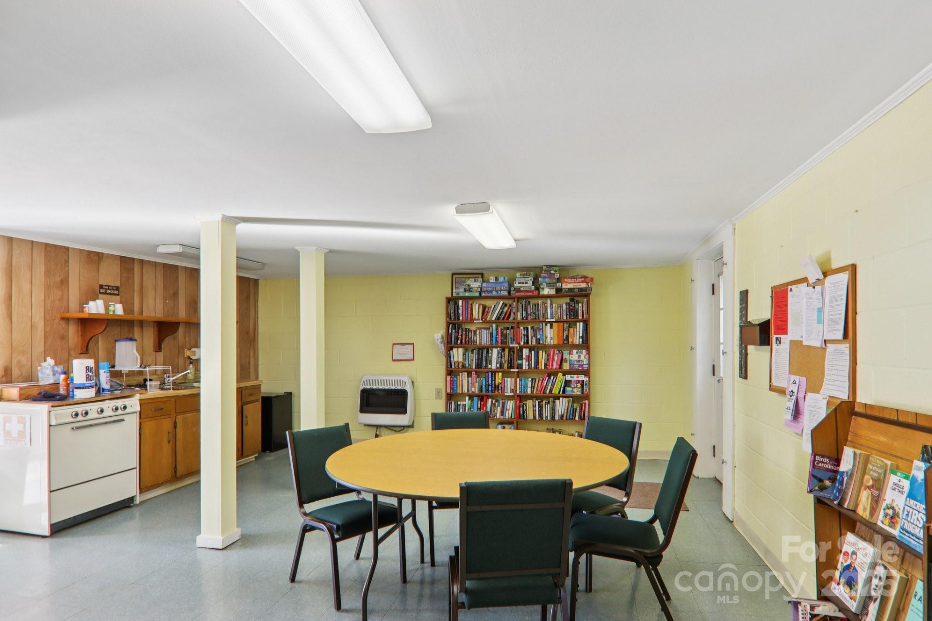 302 Meadowbrook Court - Photo 45