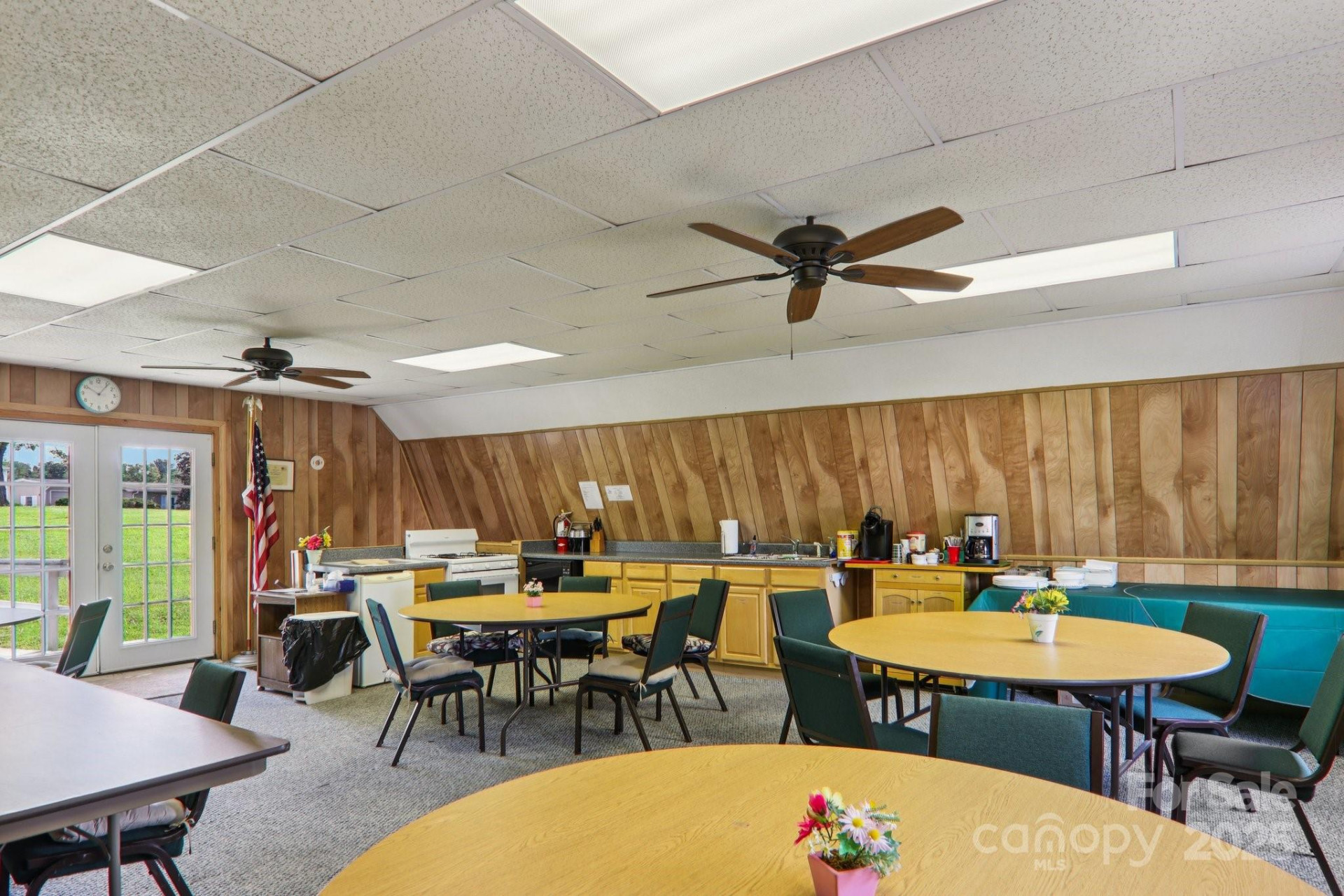 302 Meadowbrook Court - Photo 48