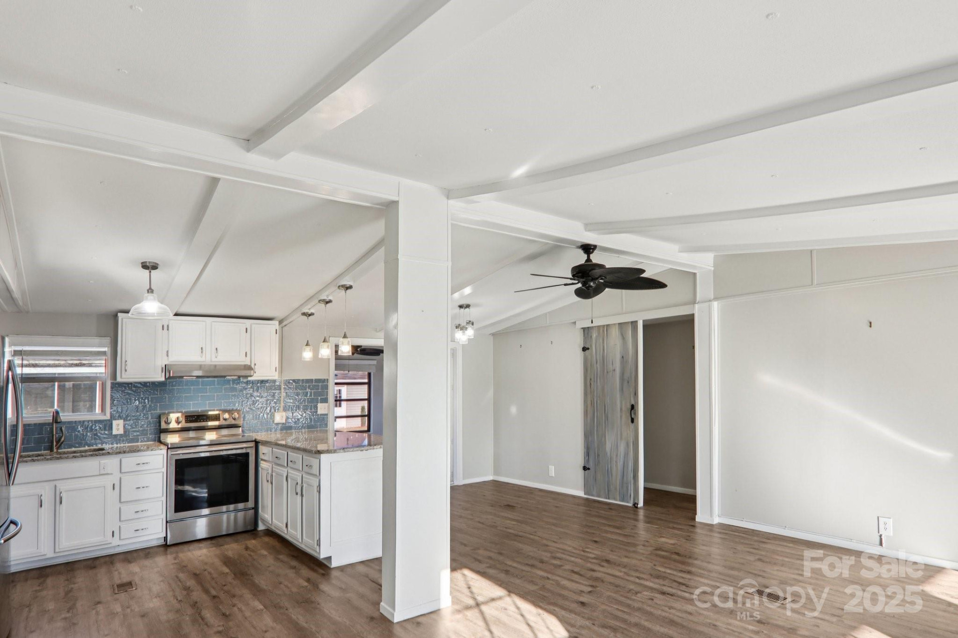 302 Meadowbrook Court - Photo 9