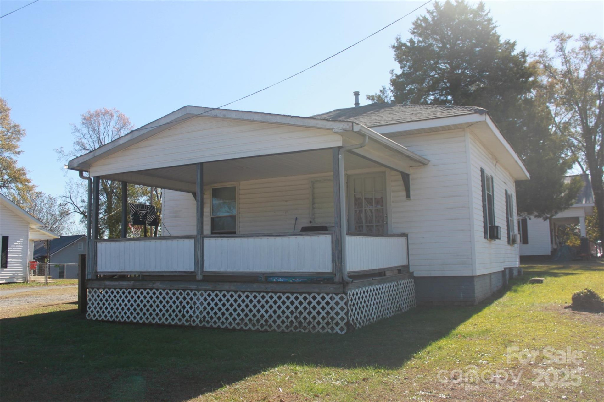 112 Eastside Drive - Photo 3